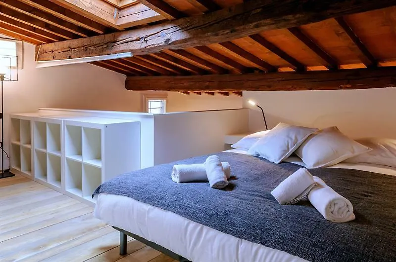 Apartments Officina 360 - Ponte Vecchio Florence Italie